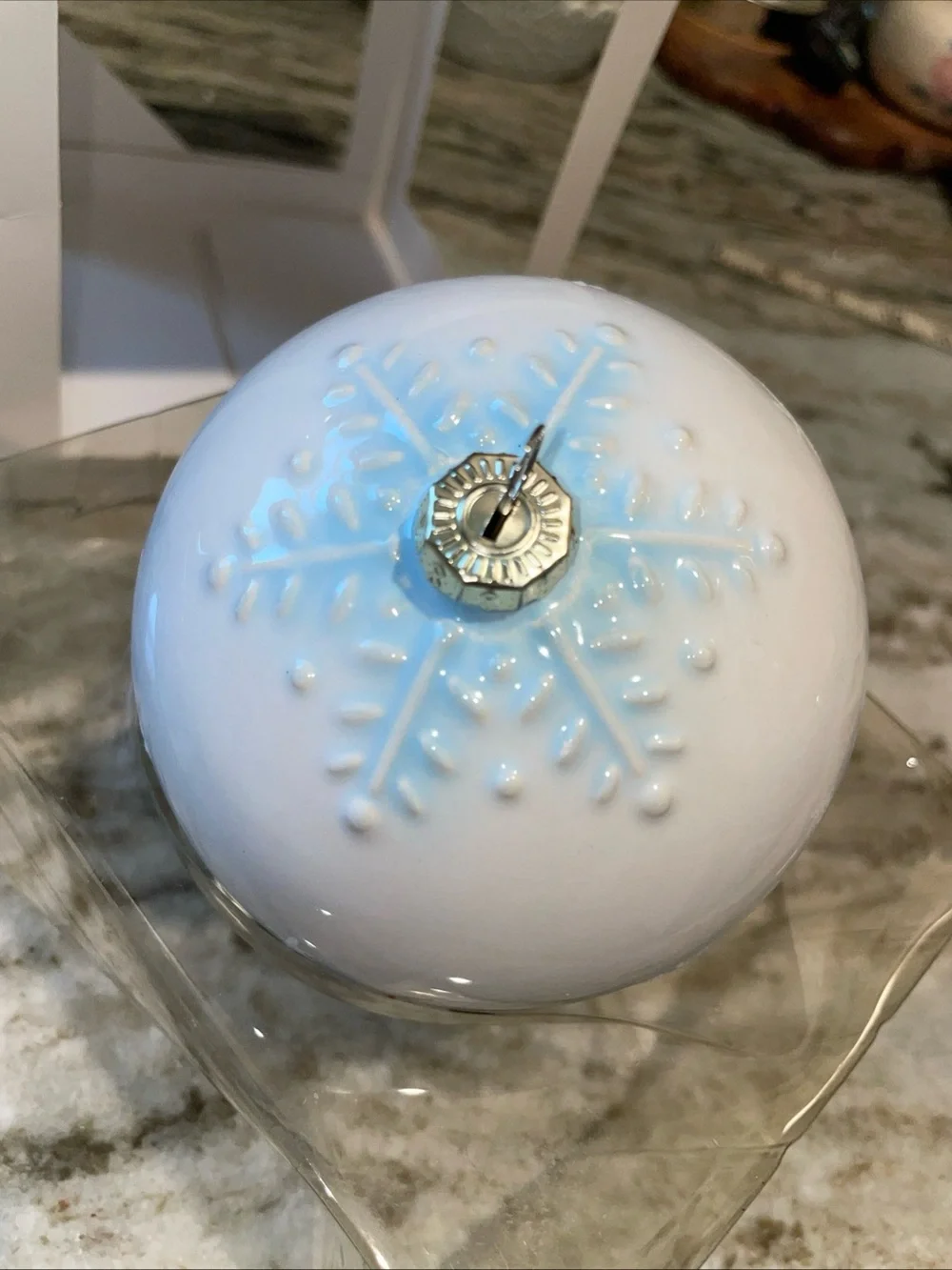 Hallmark Ornament 2008 Frosty Friends “So Nice Being On Ice” 4